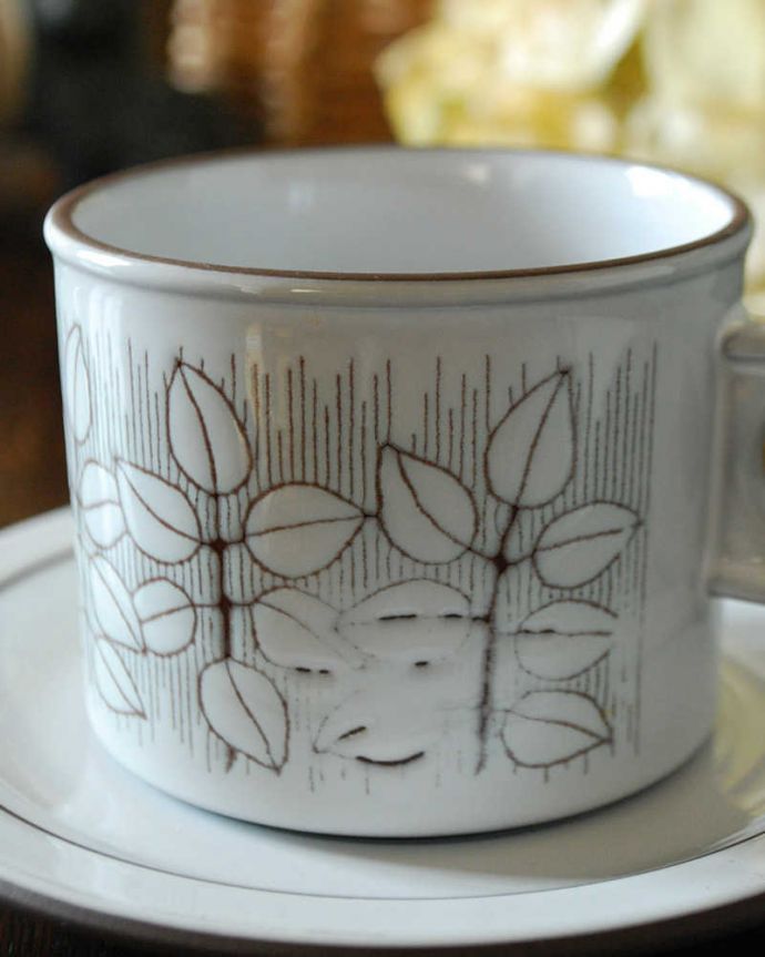 Hornsea（ホーンジー）　アンティーク雑貨　ホーンジー社、HORNSEA Charisma（カリスマ）シリーズ、カップ＆ソーサーセット。めずらしいホーンジーの「カリスマ」とっても頑丈な作りのカリスマ。(k-2000-z)