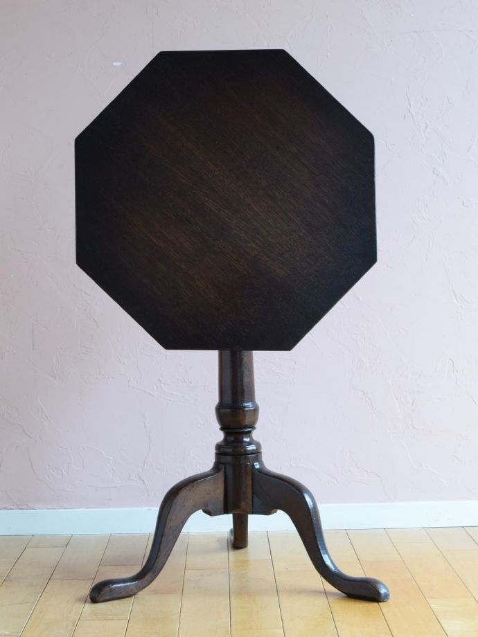 畳んだ時のティルトトップテーブル