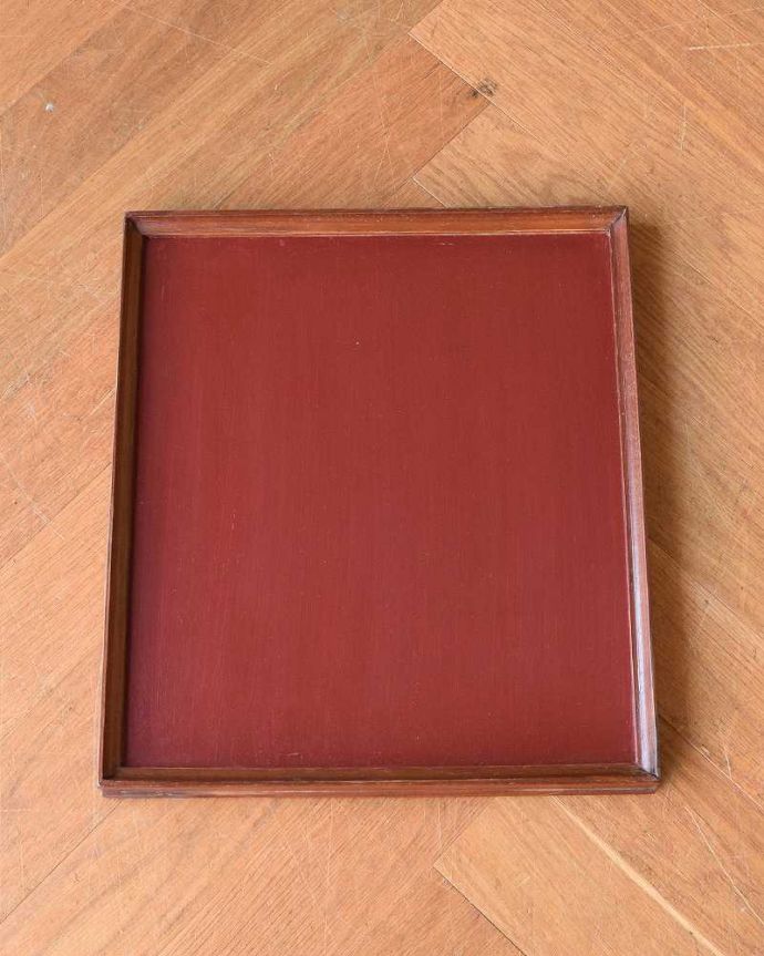 アンティークのワゴン・トローリー　アンティーク家具　キッチンやリビングで大活躍！トレイ付きのアンティークトローリー(ワゴン)。取り外しの出来るトレーがついています。(k-2030-f)