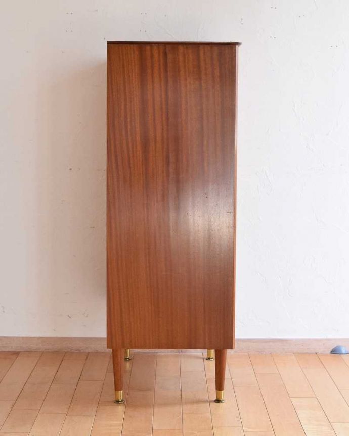 G-PLAN(Gプラン)　アンティーク家具　ビンテージの北欧インテリア家具、引き出したっぷりの６段チェスト（G-PLAN）。横から見てもスッキリシンプルだからこそ、どこから見てもカッコいいようにしっかりお直ししました。(k-2034-f)