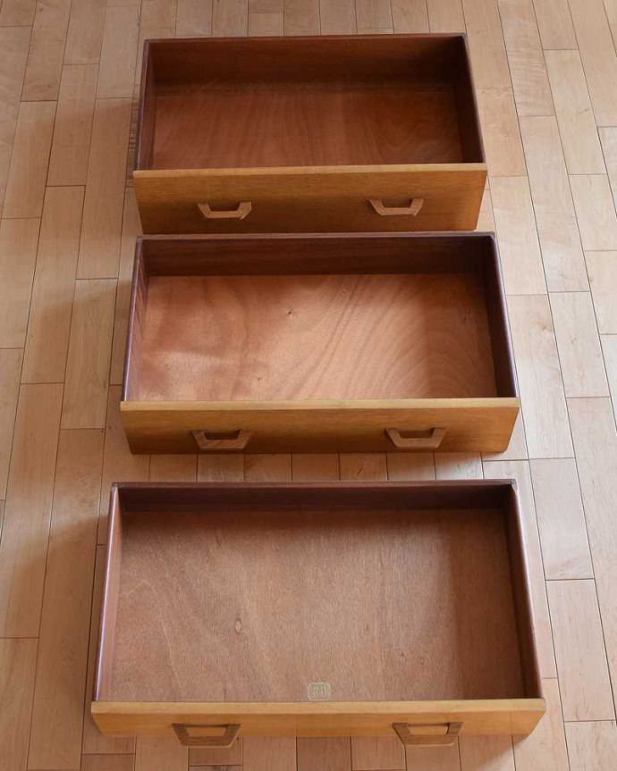 G-PLAN(Gプラン) アンティーク家具 小さな北欧インテリア、G-planのヴィンテージチェストBrandon(ブランドン) 。引き出しの中もキレイに修復しました。(k-2039-f)