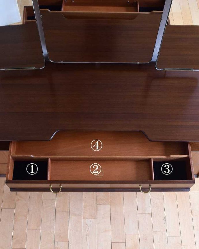 G-PLAN(Gプラン) アンティーク家具 北欧スタイルでカッコいいG-PLANのビンテージドレッシングチェスト(トラー&ブラック)。一段目の引き出しには便利な仕切りが一段目の引き出しは取り外しできません。(k-2049-f)