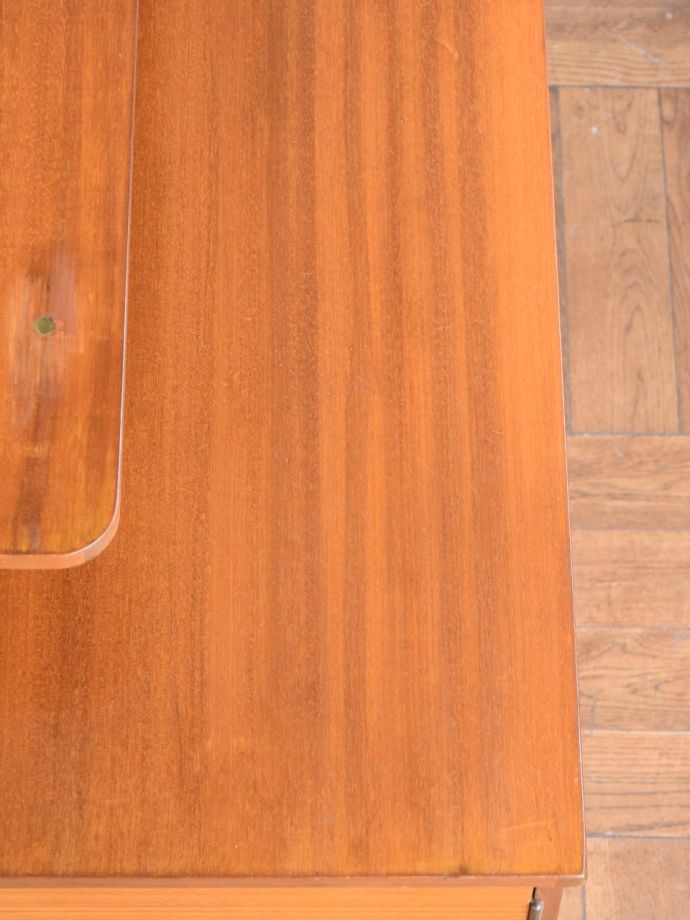 ビンテージドレッサーの天板