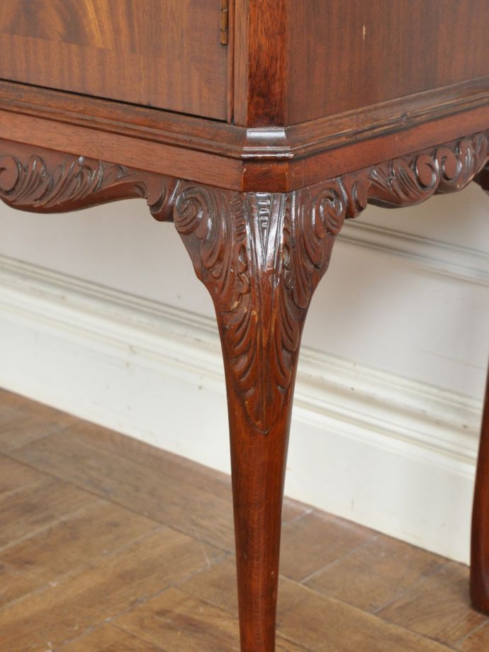 アンティークらしい彫