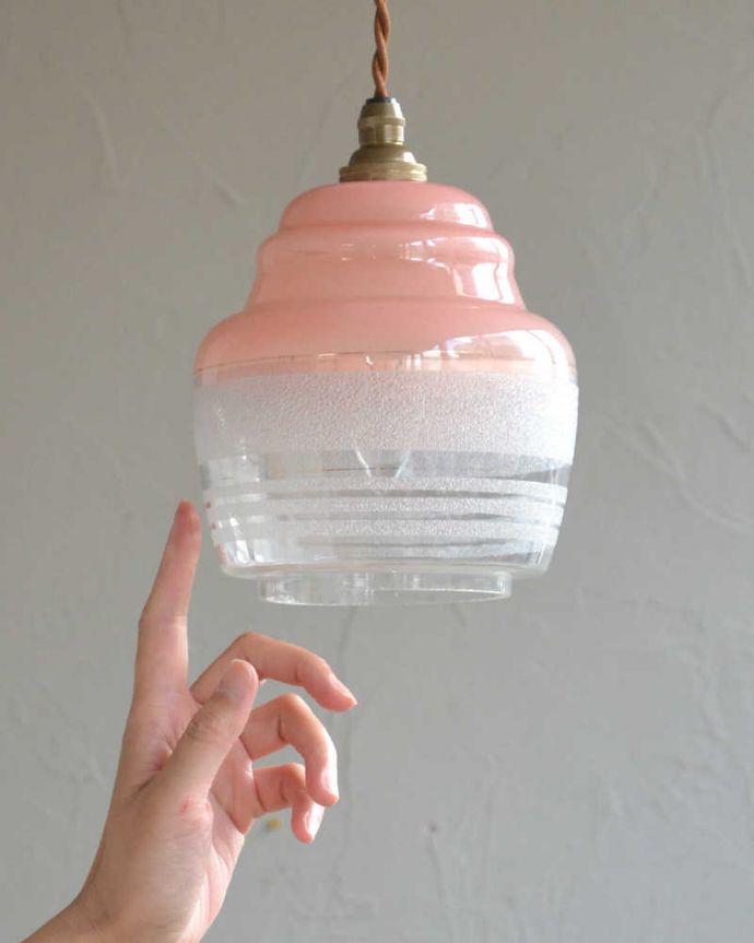 ペンダントライト　照明・ライティング　２トーンカラーのアンティーク　シェード（コード・シャンデリア電球・ギャラリーなし）。。(k-2066-z)