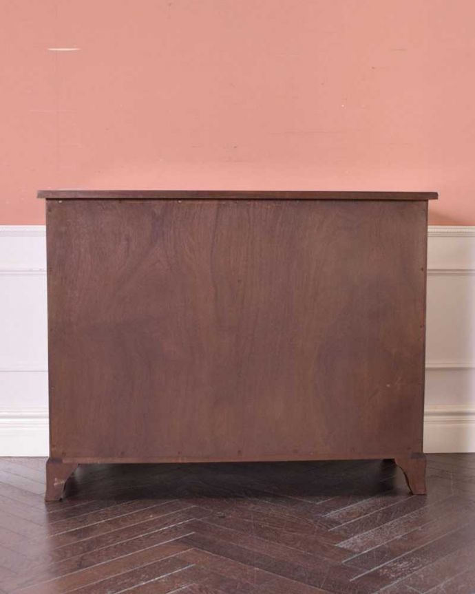 アンティークのキャビネット アンティーク家具 マホガニー材の美しい木目にうっとり・・・英国アンティークのサイドボード。後ろ姿も見てください。(k-2077-f)