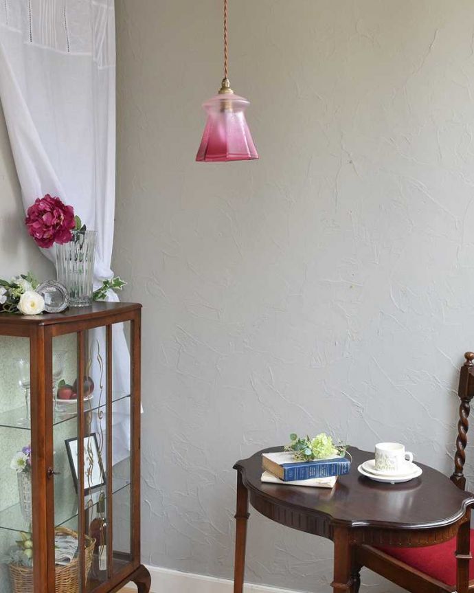 ペンダントライト　照明・ライティング　お花×リボンのデザインが美しいアンティーク　シェード（コード・シャンデリア電球・ギャラリーなし）。。(k-2079-z)