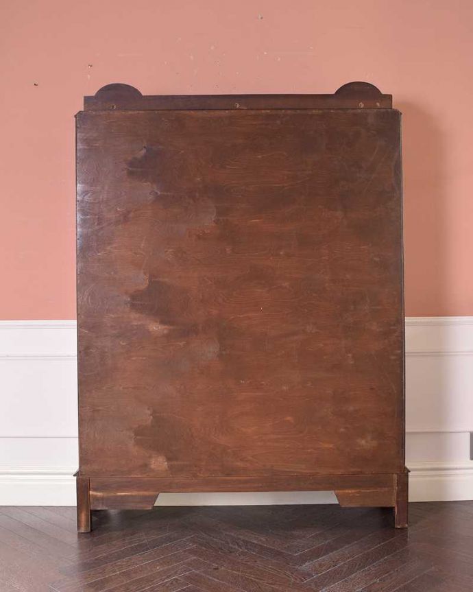 アンティークのキャビネット アンティーク家具 英国輸入のアンティーク家具、存在感たっぷりなオーク材のブックケース(ガラスキャビネット) 。後ろ姿もキレイです。(k-2082-f)