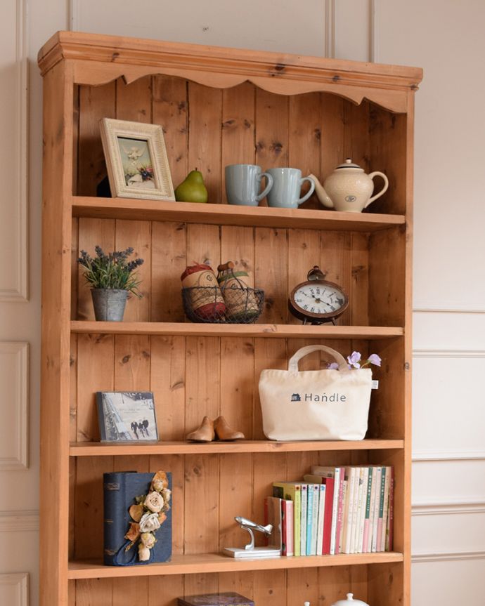アンティークのキャビネット アンティーク家具 ナチュラルな雰囲気がとっても可愛いオールドパイン材のオープンシェルフ。ほっこりとしたぬくもりが感じられます。(k-2088-f)