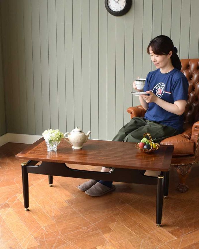 G-PLAN(Gプラン) アンティーク家具 トラー&ブラック(Tola&Black)のヴィンテージ家具、G-planのコーヒーテーブル。スマートなカッコよさが人気のヒミツ北欧デザインのコーヒーテーブルは見た目のカッコよさと、どんなお部屋にも似合っちゃうシンプルなデザインが人気です。(k-2123-f)