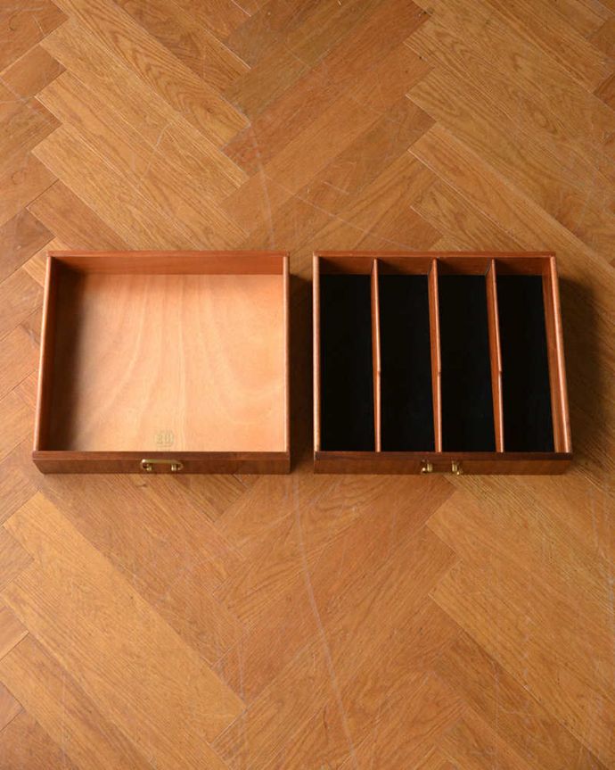 G-PLAN(Gプラン) アンティーク家具 お洒落なトラー&ブラックのヴィンテージサイドボード(G-plan)。キレイにお直ししました引き出しの中も修復の際、専門の職人がキレイにしました。(k-2129-f)