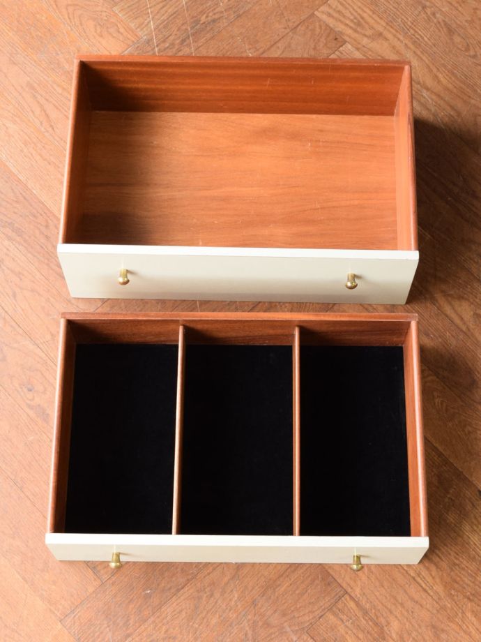 ドレッサーの引き出し