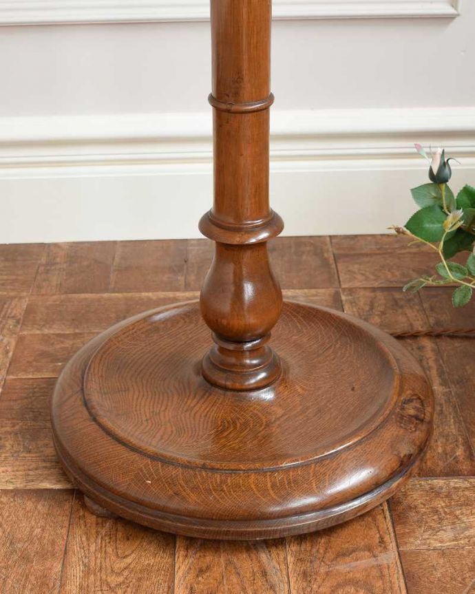 スタンドライト　照明・ライティング　英国輸入のスタンドライト、華やかなシェード付きのアンティークフロアランプ（Ｂ22シャンデリア球付）。。(k-2144-f)