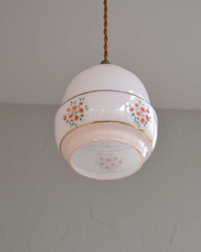 ペンダントライト　照明・ライティング　ピンク×ゴールドがお洒落なアンティークシェードペンダントライト（コード・シャンデリア電球・ギャラリーなし）。。(k-2177-z)