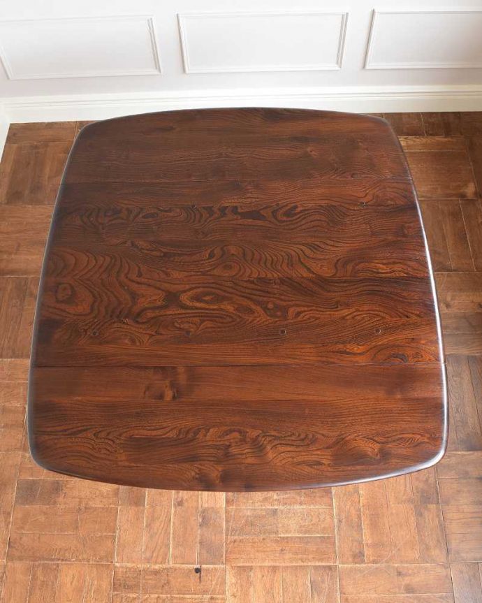 アンティークのテーブル　アンティーク家具　北欧のヴィンテージ家具、アーコールのドロップリーフダイニングテーブル（伸張式）。天板の修復には自信があります。(k-2178-f)