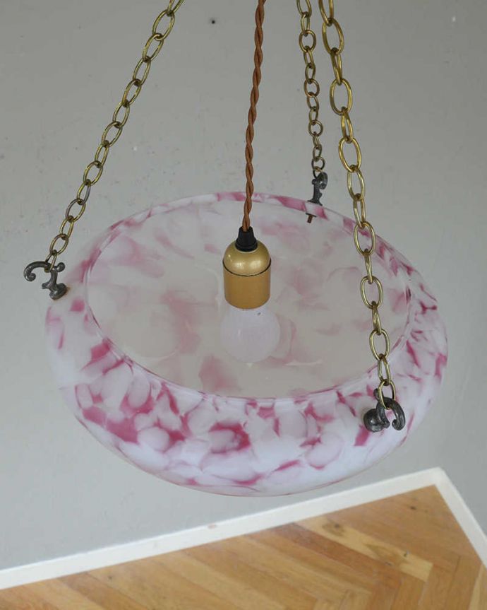 シャンデリア　照明・ライティング　マーブルガラスが美しい英国輸入のアンティークハンギングボウル（Ｅ26球付） 。。(k-2188-z)