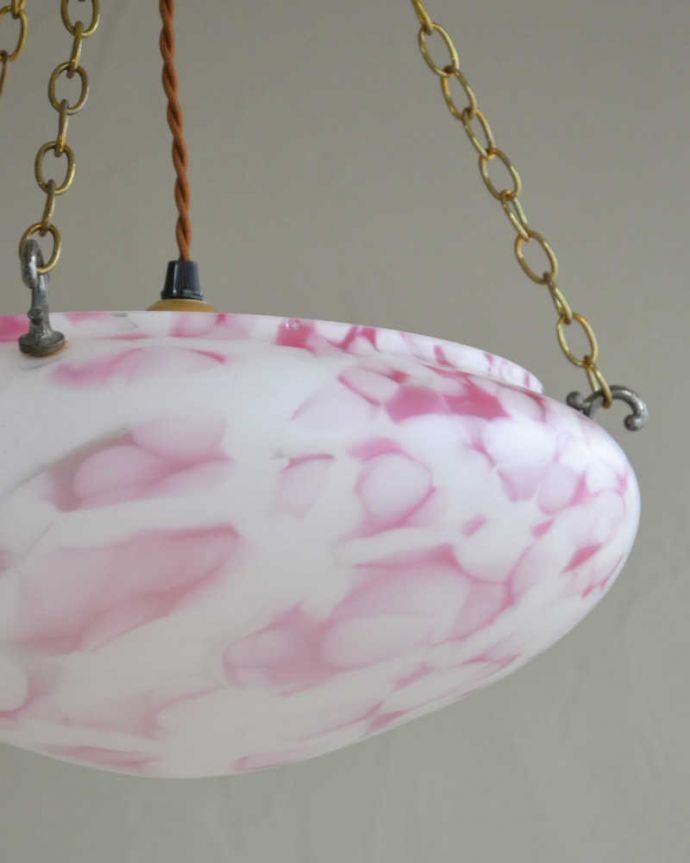 シャンデリア　照明・ライティング　マーブルガラスが美しい英国輸入のアンティークハンギングボウル（Ｅ26球付） 。。(k-2188-z)