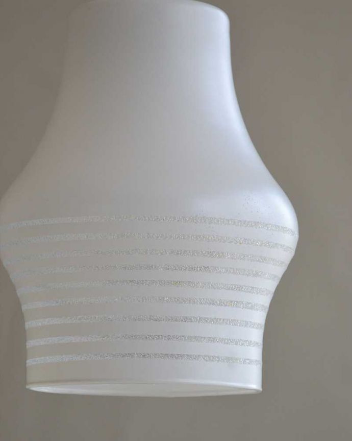 ペンダントライト　照明・ライティング　和室にも似合うアンティークのペンダントライト（コード・シャンデリア電球・ギャラリーなし）。。(k-2192-z)