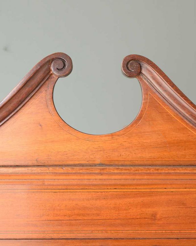 アンティーク家具の装飾