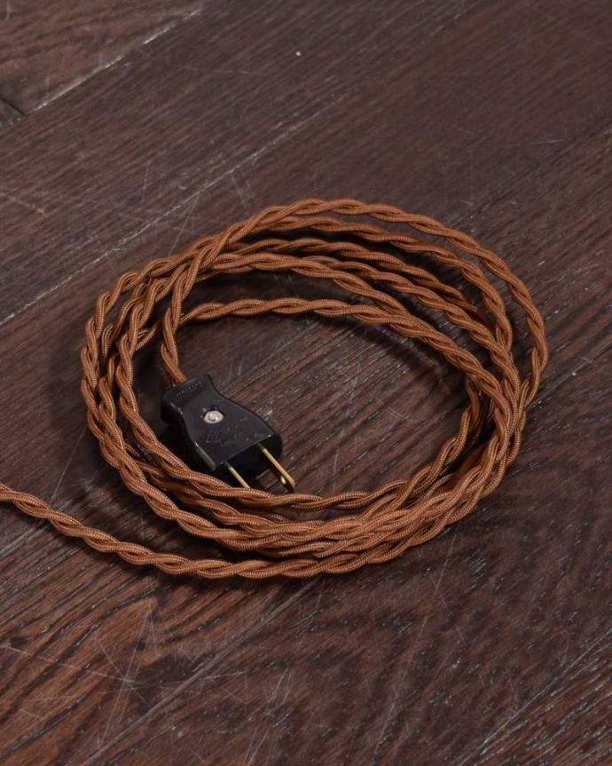 スタンドライト　照明・ライティング　珍しいイギリスで見つけた真鍮製のアンティークフロアランプ（Ｂ22シャンデリア球付）。。(k-2198-f)