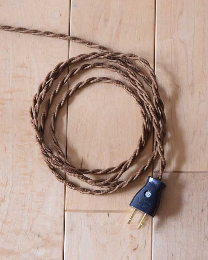 スタンドライト　照明・ライティング　英国輸入のスタンド照明、美しいアンティークフロアランプ（Ｂ22シャンデリア球付） 。。(k-2202-f)