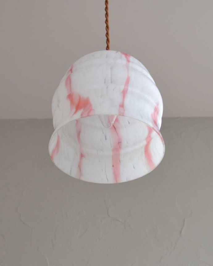 ペンダントライト　照明・ライティング　キャンディのようなマーブル、アンティークシェードペンダントライト（コード・シャンデリア電球・ギャラリーなし）。。(k-2202-z)