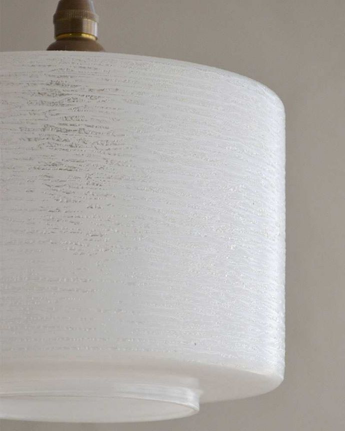 ペンダントライト　照明・ライティング　日本のお家にもピッタリ、アンティークのペンダントライト（コード・シャンデリア電球・ギャラリーなし）。。(k-2203-z)