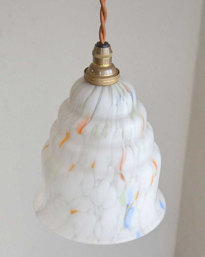 ペンダントライト　照明・ライティング　イギリスのアンティークシェードのペンダントライト（コード・シャンデリア電球・ギャラリーなし）。。(k-2205-z)