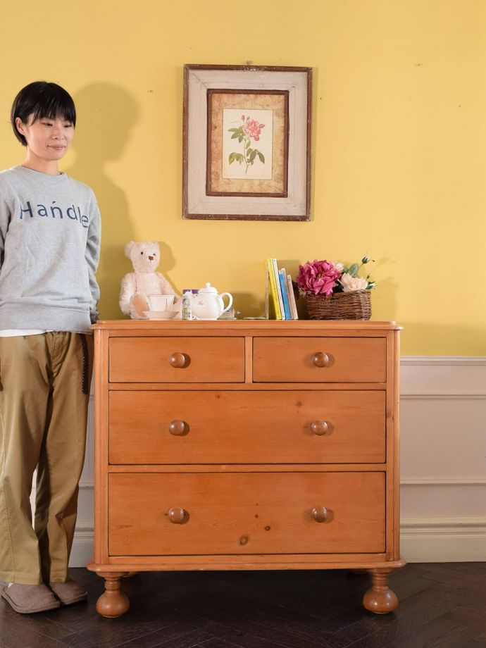 英国アンティークのチェスト