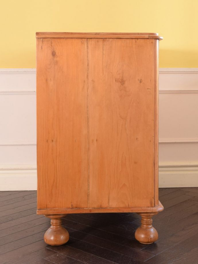 チェストの側面