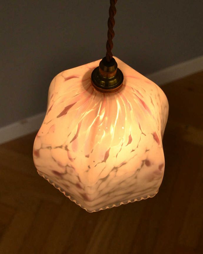 ペンダントライト　照明・ライティング　水の中のようなマーブル、アンティークシェードペンダントライト（コード・シャンデリア電球・ギャラリーなし）。。(k-2216-z)