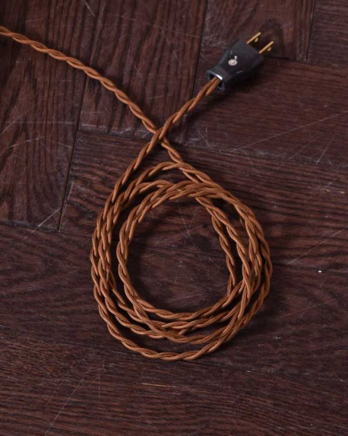 スタンドライト　照明・ライティング　英国輸入のキレイなアンティークフロアランプ（Ｂ22シャンデリア球付）。。(k-2218-f)