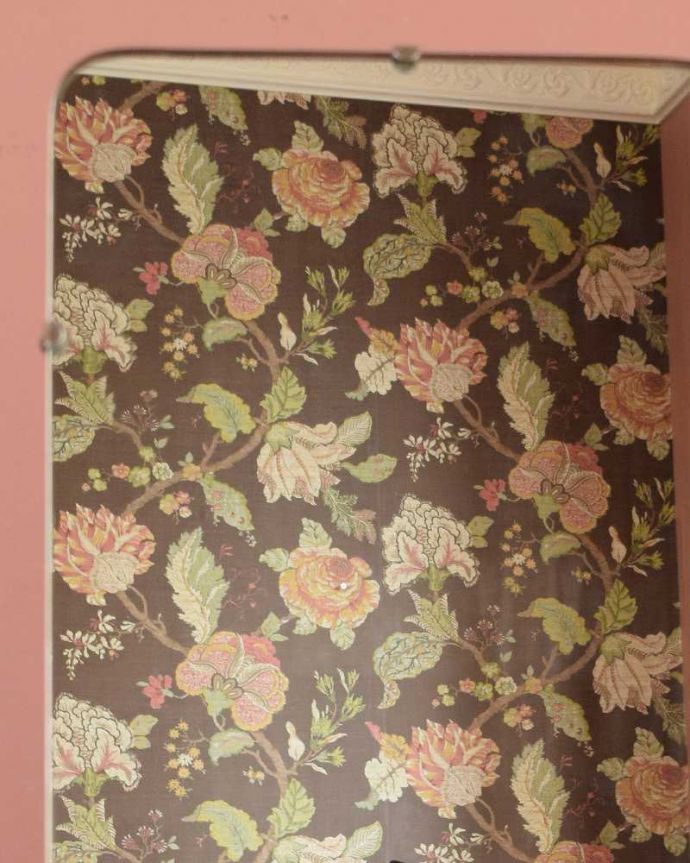 G-PLAN(Gプラン)　アンティーク家具　ビンテージの北欧家具、色合いもカッコイイG-planのドレッサー。近くで見ると･･･鏡がキレイな状態のものを選んできました。(k-2219-f)