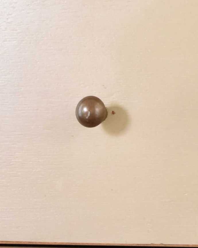 G-PLAN(Gプラン)　アンティーク家具　ビンテージの北欧家具、色合いもカッコイイG-planのドレッサー。取っ手もデザインの一部デザインの一部になっているカッコいい取っ手。(k-2219-f)