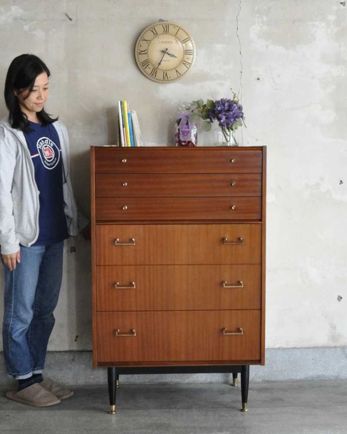 アンティークのチェスト アンティーク家具 ネイサン社のヴィンテージ家具、北欧スタイルのかっこいい6段チェスト。スッキリとしたカッコよさが魅力北欧スタイルのチェストは、やっぱり見た目がカッコいい!シンプルなのでどんなお部屋にも似合います。(k-2225-f)