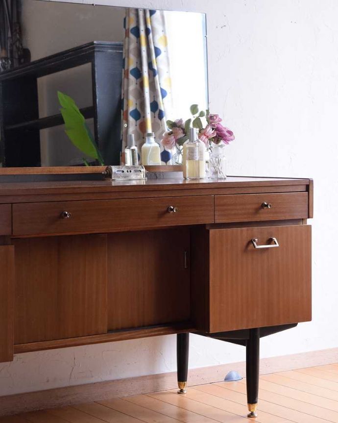 アンティーク家具 北欧インテリアのヴィンテージ家具、Nathan(ネイサン)社のドレッシングチェスト。ヴィンテージ家具らしいカッコよさやっぱり一番の魅力は、この時代に作られた独特の雰囲気。(k-2228-f)