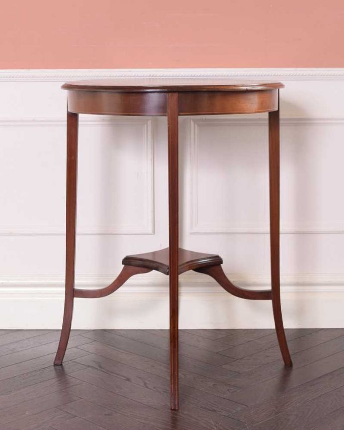 アンティーク家具の側面