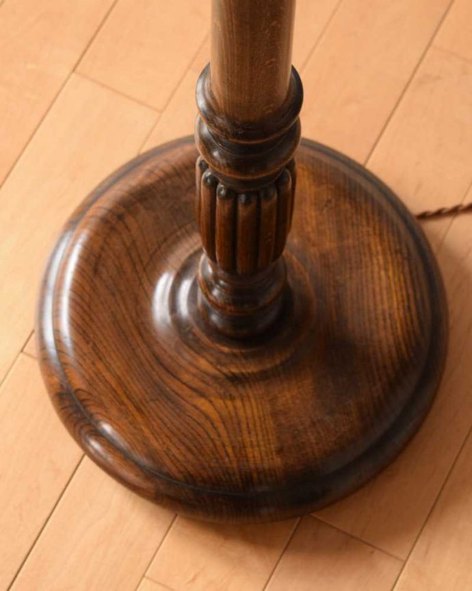 スタンドライト　照明・ライティング　英国で見つけたスタンド照明、アンティークフロアランプ（Ｂ22シャンデリア球付） 。。(k-2244-f)