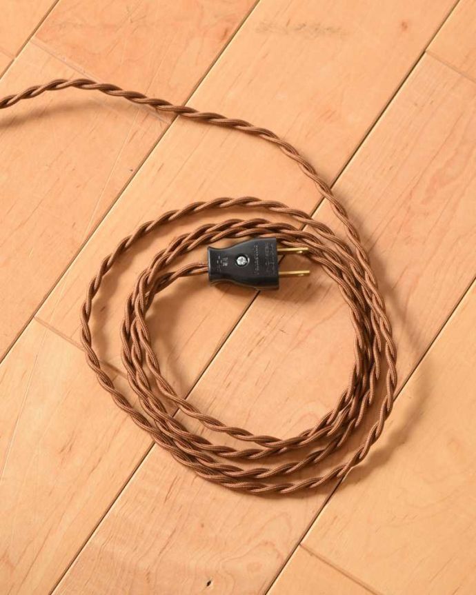 スタンドライト　照明・ライティング　英国で見つけたスタンド照明、アンティークフロアランプ（Ｂ22シャンデリア球付） 。。(k-2244-f)