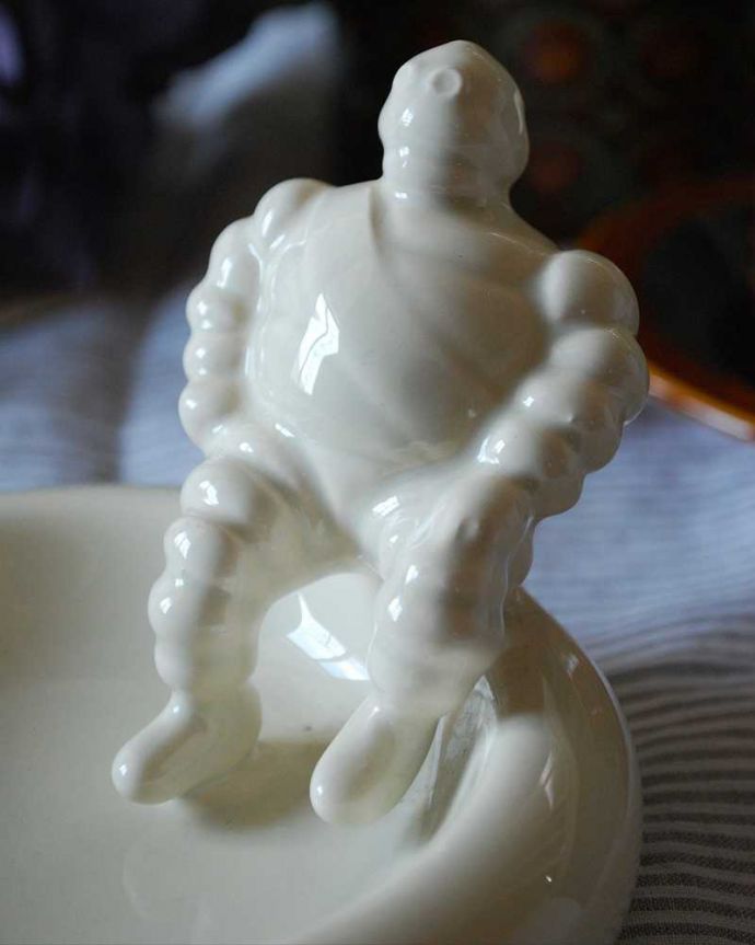 アンティーク その他の雑貨　アンティーク雑貨　イギリスヴィンテージ雑貨、ミシュランのアッシュトレイ（灰皿）。ミシュランマンが可愛いので、灰皿だけでなく小物入れにしても良さそうです。(k-2250-z)