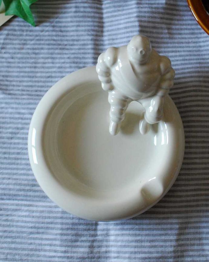 アンティーク その他の雑貨　アンティーク雑貨　イギリスヴィンテージ雑貨、ミシュランのアッシュトレイ（灰皿）。アンティークなので多少のキズ・汚れがある場合があります。(k-2250-z)