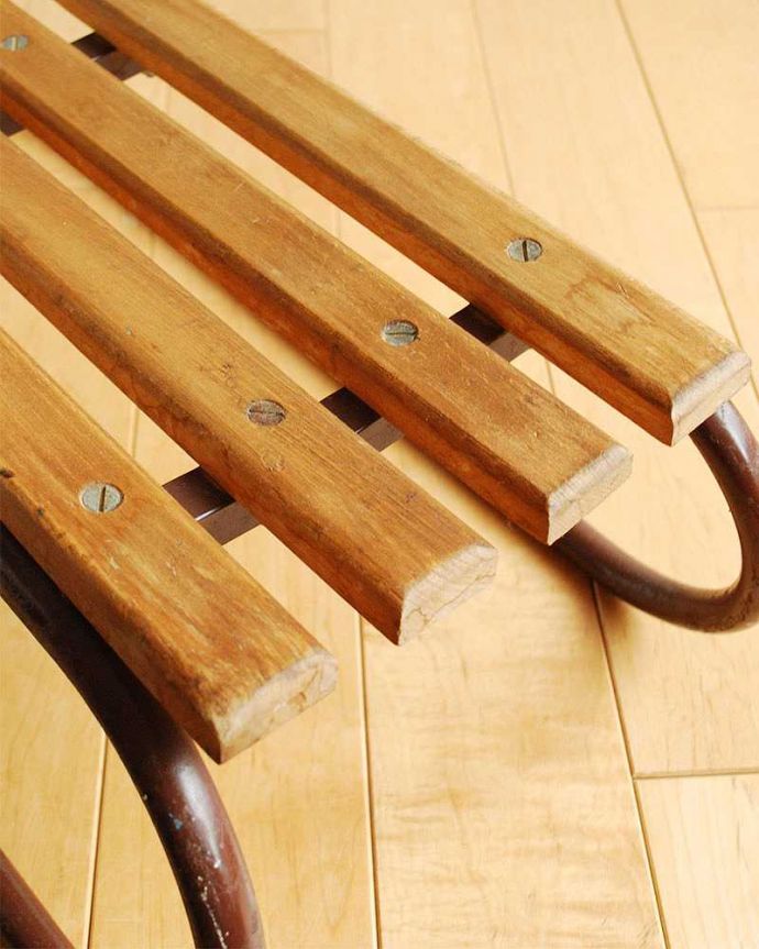 アンティーク その他の雑貨　アンティーク雑貨　見ているだけでホッコリしちゃう･･･アンティークのソリ。ほっこりしちゃうアンティーク子ども用に作られた可愛いサイズのソリ。(k-2253-z)