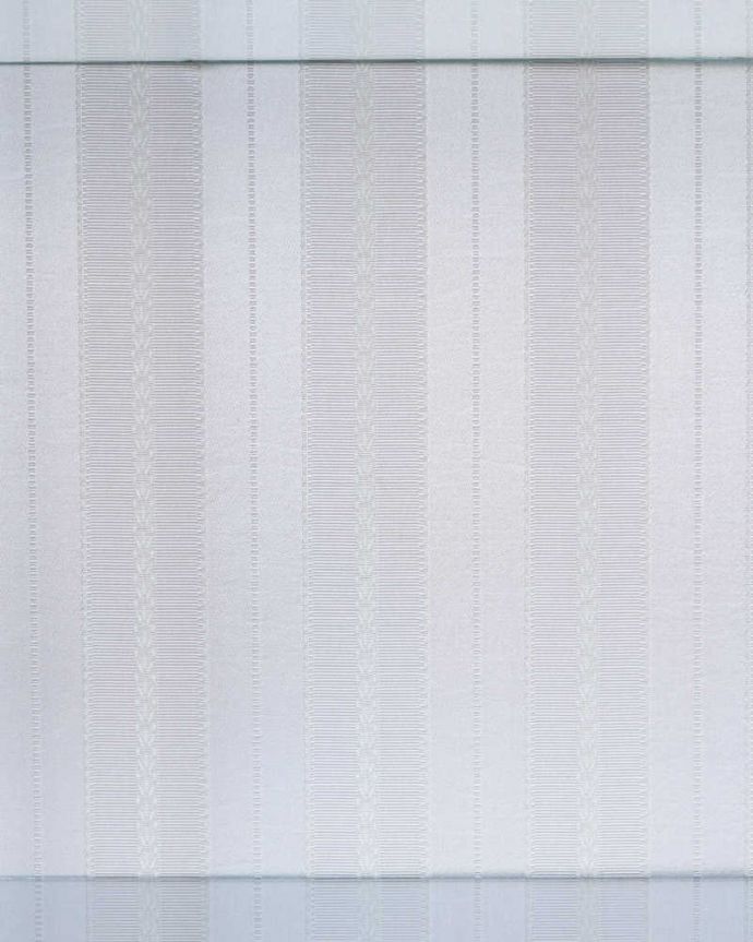 アンティークのキャビネット　アンティーク家具　イギリスのアンティーク家具、飾って楽しむハーフムーンのショーケース (ディスプレイキャビネット)。新しく貼り替えましたキャビネットに似合う生地を選んで張り替えた背板。(k-2255-f)