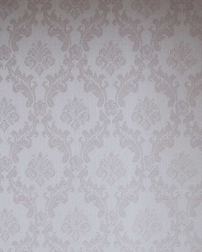 アンティークのキャビネット　アンティーク家具　繊細な象嵌の装飾が美しい、アンティークパーラーキャビネット。新しく貼り替えました背板の生地は新しいものに貼り替えてあります。(k-2277-f)