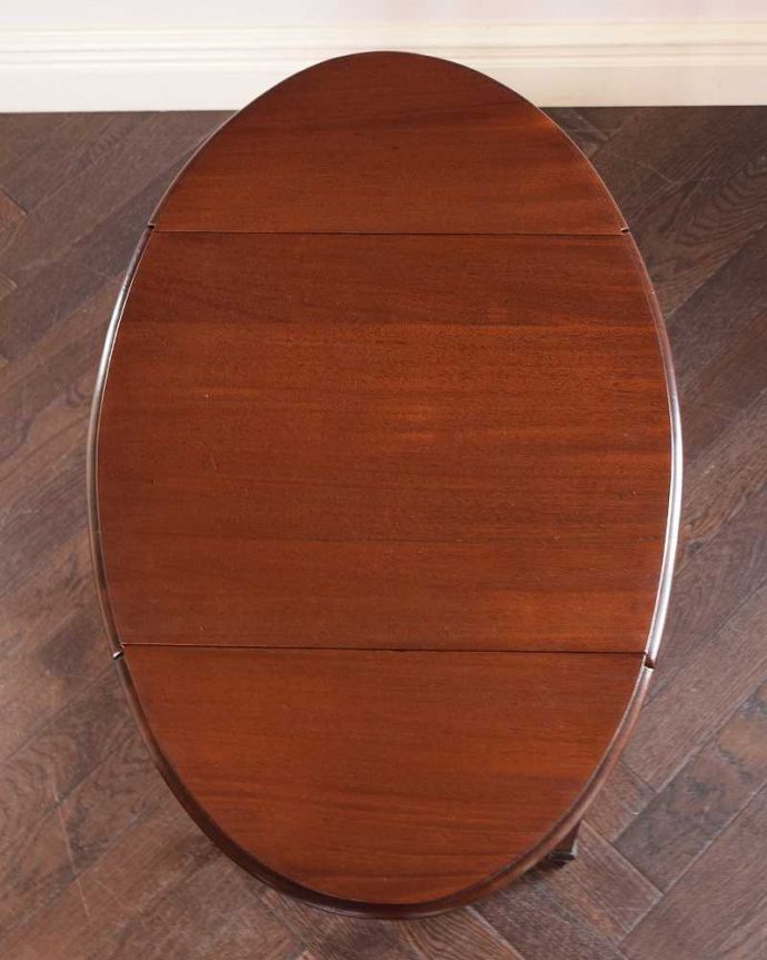 アンティークのテーブル　アンティーク家具　イギリスのアンティーク家具、引き出し付きの伸張式オケージョナルテーブル（バタフライテーブル）。天板の修復には自信があります。(k-2288-f)