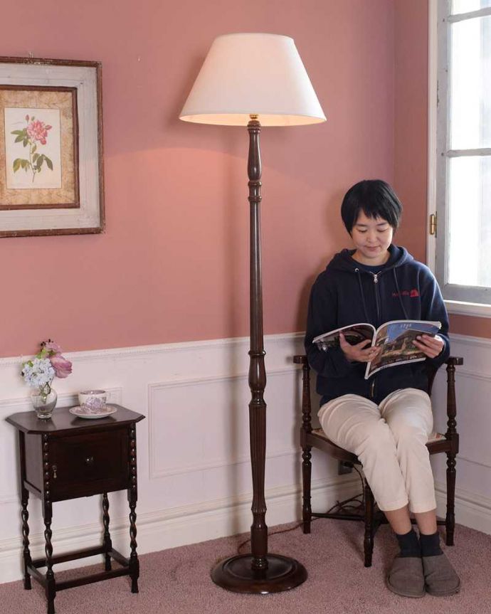 スタンドライト　照明・ライティング　英国で見つけたスタンド照明、アンティークフロアランプ（Ｂ22シャンデリア球付） 。。(k-2327-f)