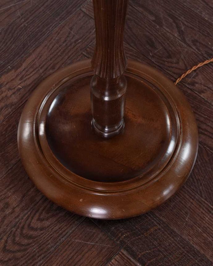 スタンドライト　照明・ライティング　英国で見つけたスタンド照明、アンティークフロアランプ（Ｂ22シャンデリア球付） 。。(k-2327-f)