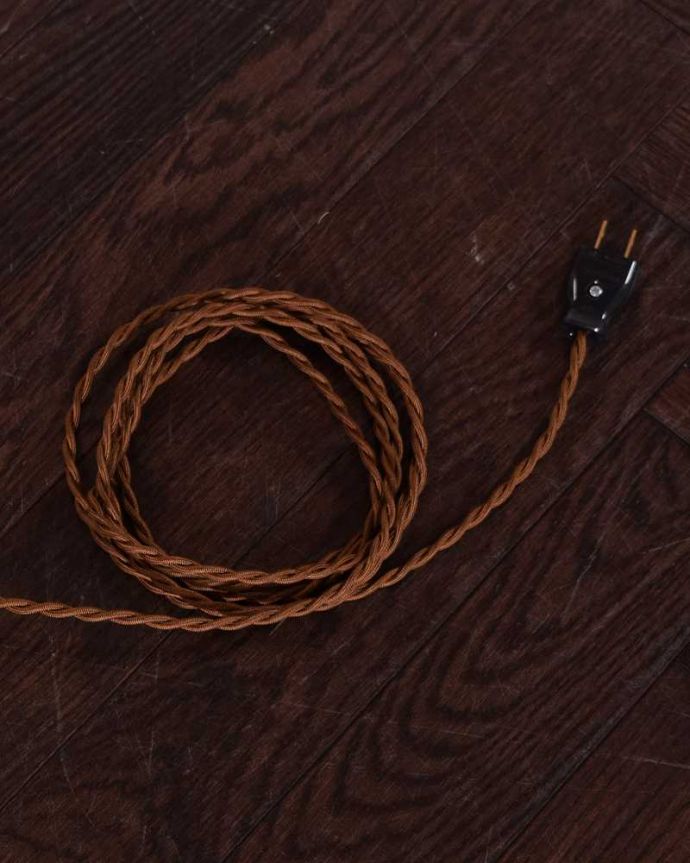 スタンドライト　照明・ライティング　英国で見つけたスタンド照明、アンティークフロアランプ（Ｂ22シャンデリア球付） 。。(k-2327-f)