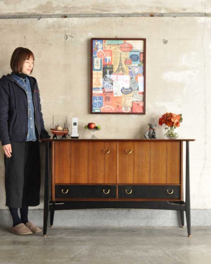 G-PLAN(Gプラン)　アンティーク家具　お洒落なトラー＆ブラックのヴィンテージサイドボード（G-plan）。人気のヒミツは北欧スタイルのデザインやっぱりスッキリとカッコイイ北欧デザインが人気のサイドボード。(k-2333-f)