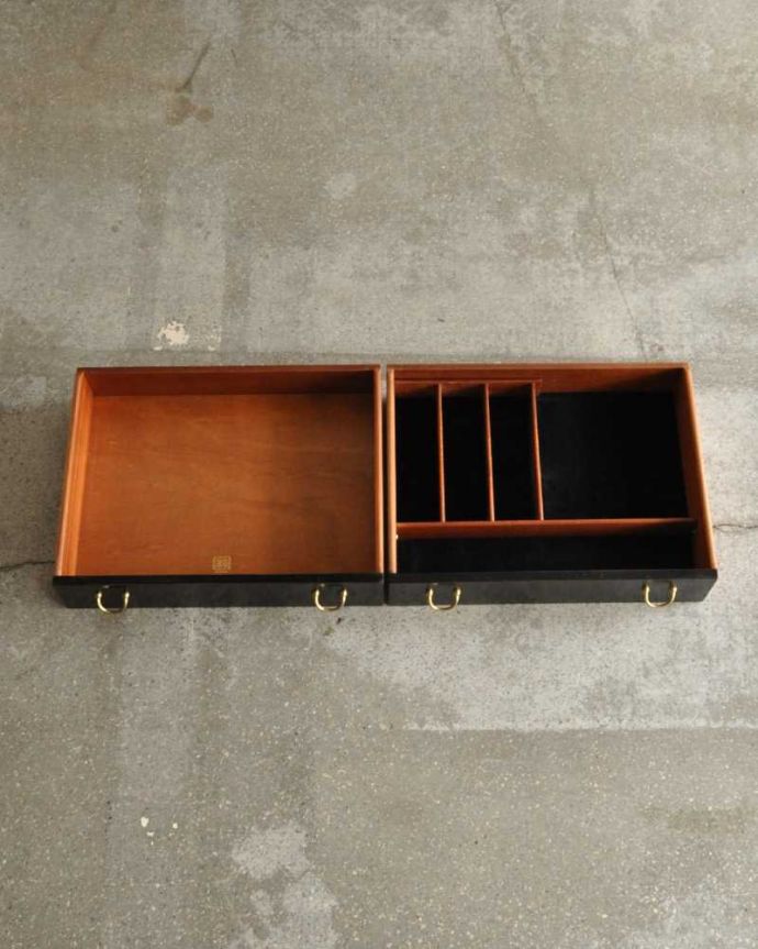 G-PLAN(Gプラン)　アンティーク家具　お洒落なトラー＆ブラックのヴィンテージサイドボード（G-plan）。キレイにお直ししました引き出しの中も修復の際、専門の職人がキレイにしました。(k-2333-f)